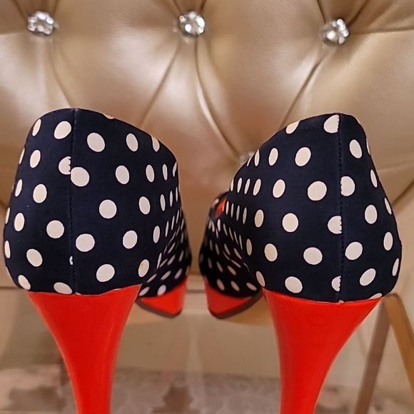 Not Rated Whimsical Carnival Pumps - Picture 10 of 16